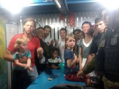 La familia estadounidense encontrada este mi&eacute;rcoles 1 de noviembre de 2017, en una localidad del municipio de Breves en el estado de Par&aacute; (Brasil), navegaba en una embarcaci&oacute;n en un r&iacute;o de la Amazon&iacute;a y desapareci&oacute; tras sufrir un asalto de piratas. 