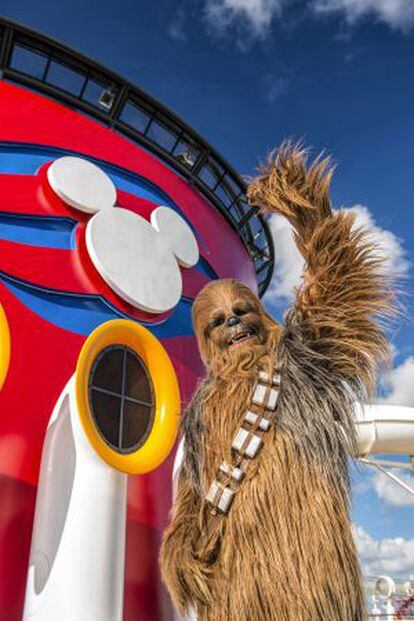 Chewbacca, de 'La guerra de las galaxias', en el crucero Disney.
