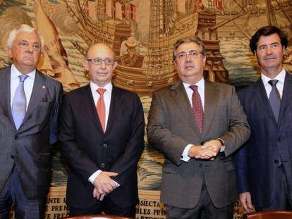 De izq a der, Herrero, Montoro, Zoido y Rus, durante el acto.