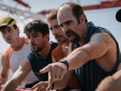 Álex Monner, Ramón Ródenas, Víctor Clavijo y Luis Tosar, en una imagen de 'La ley del mar' cedida por la productora.
