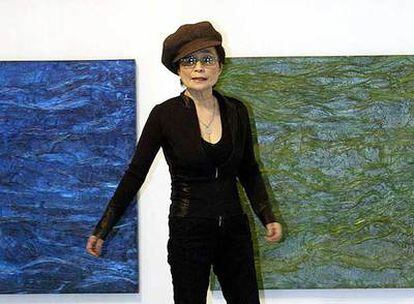 Yoko Ono, en una exposición en Dublín en 2005.