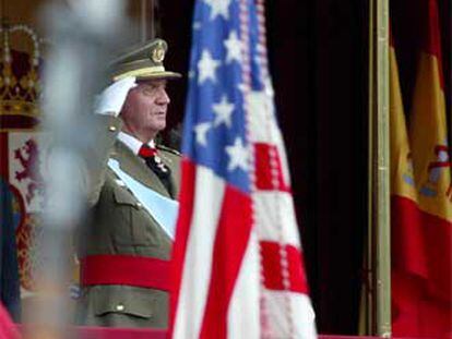 La bandera de EE UU, ante el Rey el 12 de octubre de 2003.