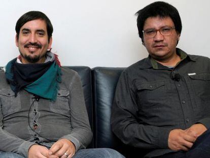 Los escritores chilenos, Carlos Labb&eacute; y Alejandro Zambra.