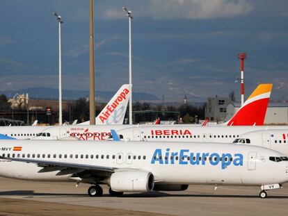 Aviones de Air Europa y de Iberia en el aeropuerto de Madrid-Barajas.