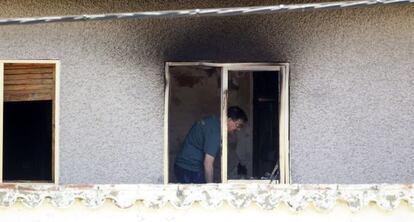 Agentes de la Guardia Civil, en la residencia privada de Santa Fe.