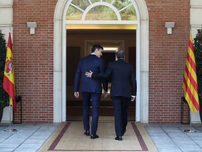 Reunión en el Complejo de La Moncloa del presidente del Gobierno, Pedro Sánchez, y Quim Torra, presidente de la Generalitat catalana. 