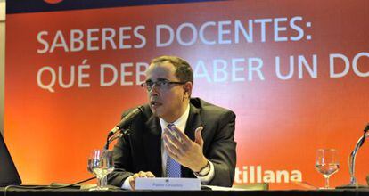 Pablo Cevallos, viceministro de Educaci&oacute;n de Ecuador, durante el foro celebrado en Buenos Aires.