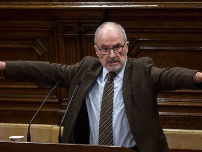 El Sindic de Greuges de la Generalitat, Rafael Ribo, durante su intervención en el pleno del Parlament de Cataluña.