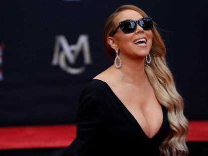 Mariah Carey, el pasado mi&eacute;rcoles al dejar sus huellas en el teatro chino de Hollywood.