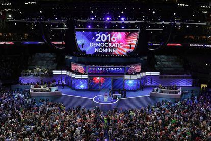 El público aplaude a Hillary Clinton en la Convención Demócrata en julio de 2016.