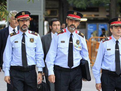 Puigdemont retrasa al martes su comparecencia en el Parlament tras el 1-O