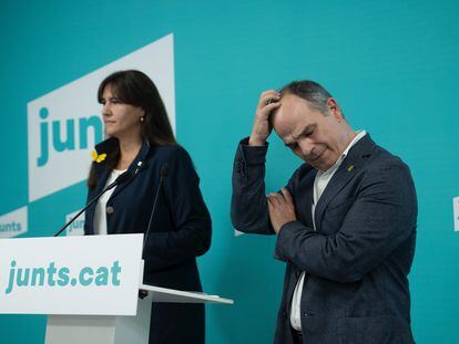 El secretario general de Junts, Jordi Turull y la presidenta de Junts, Laura Borràs, durante la rueda de prensa en la que anunciaron la salida de Junts del Govern.