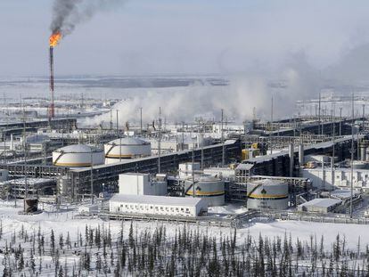 Una instalación de la petrolera Rosneft, cerca de Krasnoyarsk (Rusia), en una imagen de archivo.