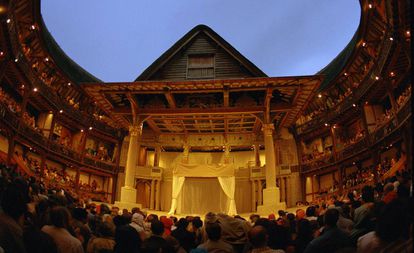 Interior del teatro The Globe en Londres.