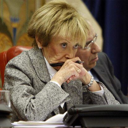 La vicepresidenta María Teresa Fernández de la Vega, ayer en el Congreso.