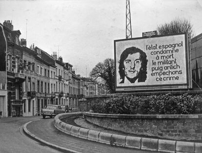 L’afer Puig Antich sacsejà mig Europa, tal com demostra aquesta tanca publicitària a Brussel·les.crai-biblioteca pavelló república (ub)