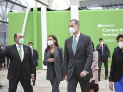 Los reyes don Felipe y doña Letizia, y el presidente de Iberdrola, Ignacio Sánchez Galán,en la inauguración del Campus de la Innovación de la empresa.