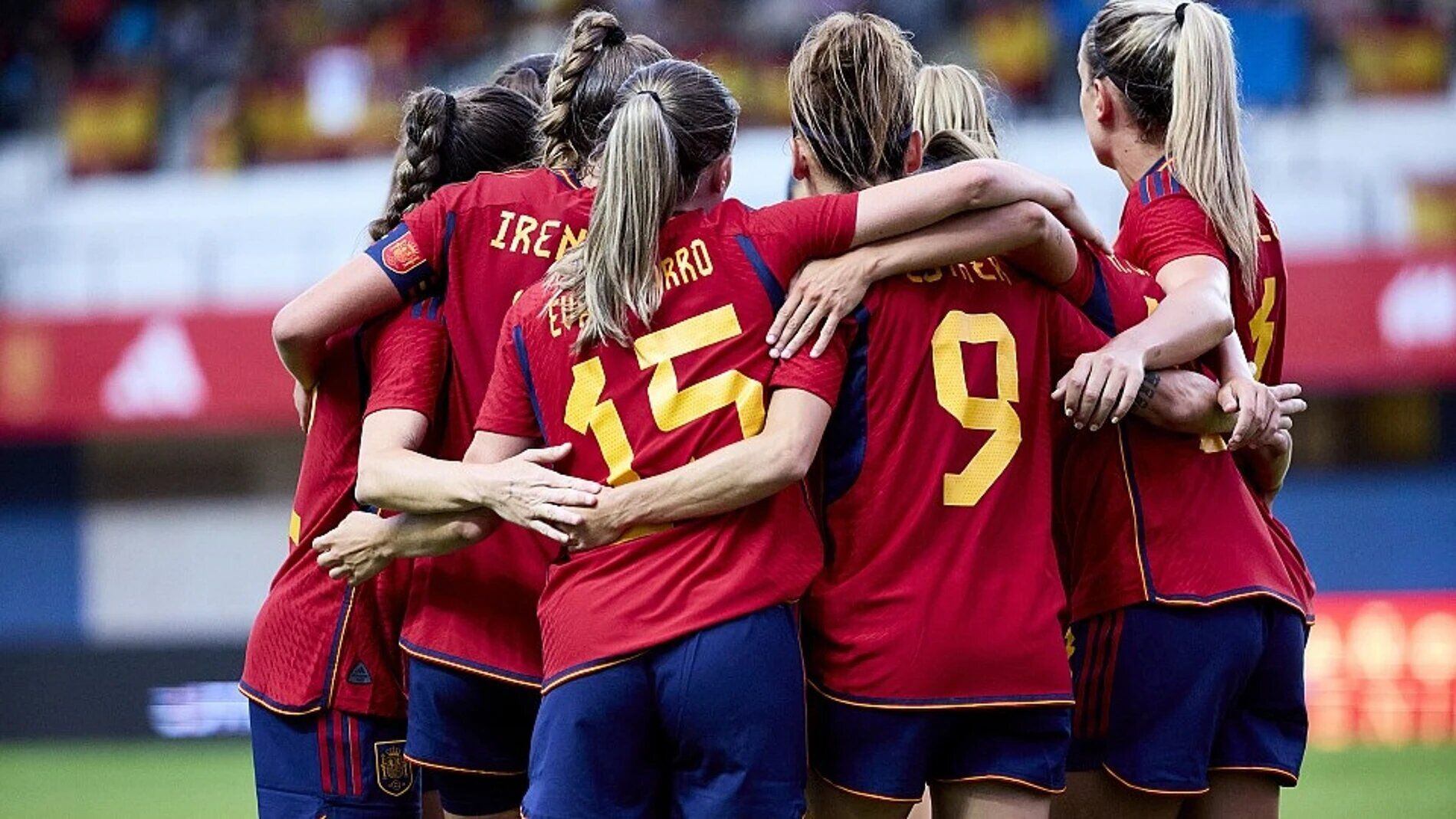 Las jugadoras de la selección española festejan un tanto en la fase previa de la Liga de las Naciones.