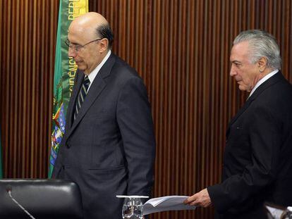 Michel Temer y el ministro de Econom&iacute;a Henrique Meirelles, este martes en Brasilia.
