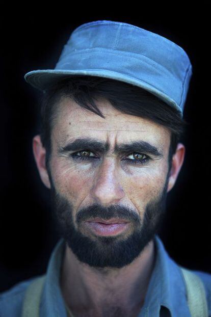 Segundo premio en la categoría de 'Serie de retratos'. 'Reclutas en el centro de entrenamiento', se titula esta serie realizada en Kunduz, Afganistán. Todos los reclutas son analfabetos y aspiran a ganar a 140 euros al mes dentro de la policía.