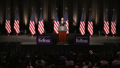 Obama habla ante los estudiantes de la Northwestern University.