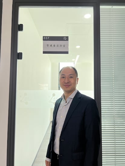He Jiankui, en la oficina que ha alquilado en el distrito de Daxing de la capital china.