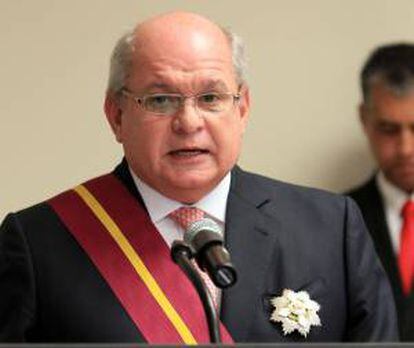 En la imagen, el ministro de Defensa de Perú, Pedro Cateriano Bellido. EFE/Archivo