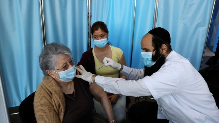 Coronavirus: Israel lidera la vacunación internacional mientras los casos se disparan | Sociedad | EL PAÍS