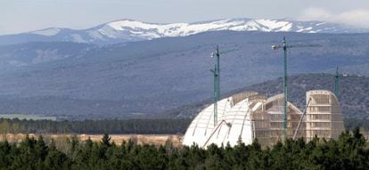 Las C&uacute;pulas de la Energ&iacute;a de la Ciudad del Medio Ambiente, en el Soto de Garray (Soria).