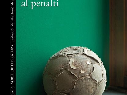 Portada del libro El miedo del portero al penalti, de Peter Handke.