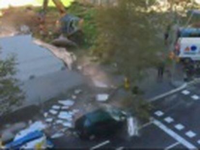 El seguro lo tasó en 380 euros por siniestro total y el informe de la Guàrdia Urbana de Barcelona lo atribuía a la caída accidental de un pilón... Cinco meses después vio lo sucedido en un vídeo en la Red.