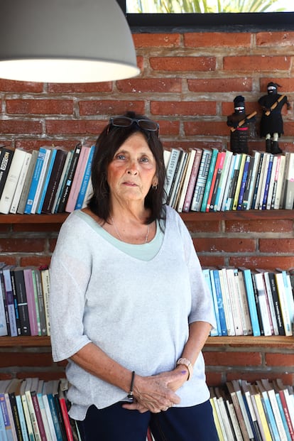 La antropologa y academica Rossana Reguillo en su estudio de trabajo en Chapala, Jalisco México el día 24 de noviembre de 2021.