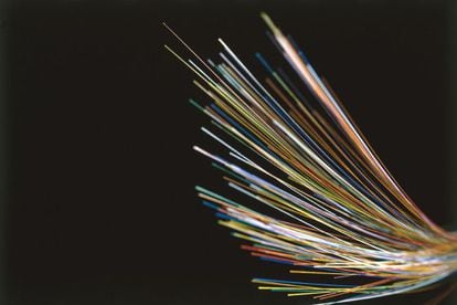 Cables de fibra óptica, en una imagen facilitada por Telefónica.