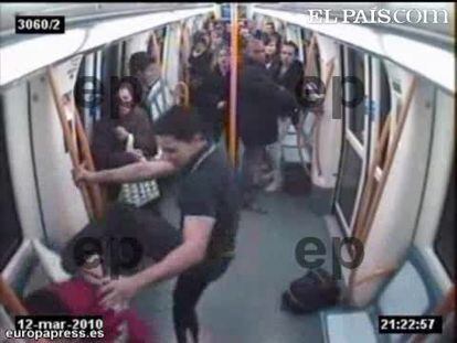 Agresión 'antifascista' en el metro