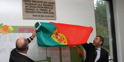 Nuno Crato inaugura una escuela en su etapa de ministro de Educaci&oacute;n.