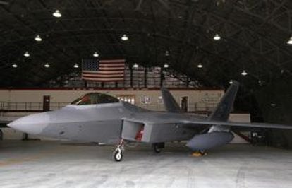Un caza estadounidense F-22, en la base surcoreana de Osan, en 2010.