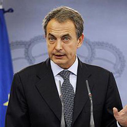 Zapatero, durante su comparecencia en La Moncloa, en la que ha anunciado el anticipo de las elecciones generales.