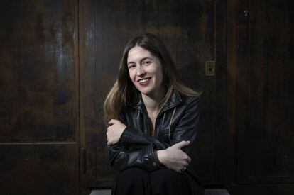 La escritora Nuria Labari, en una cafetería de Madrid.