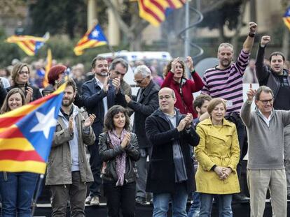 Concentraci&oacute;n contra las causas judiciales abiertas en Catalu&ntilde;a contra el proceso independentista. Mas, Ortega, Homs, Rigau