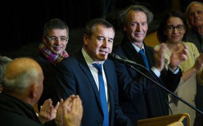 Frederic Barbier. el candidato socialista, tras conocer su victoria.