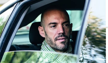 Madrid (1979). Ingeniero de telecomunicaciones. Creó Cabify en 2011. “Puedes sentarte a esperar o tener clara la magnitud del negocio y acelerar”.