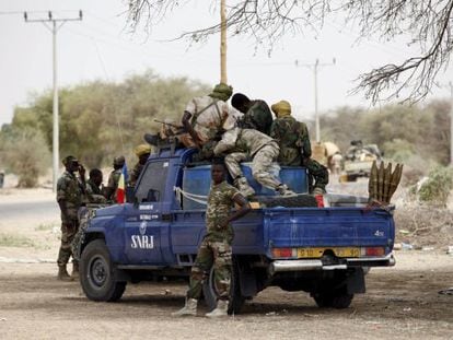 Soldados chadianos en la localidad nigeriana de Damasak, el pasado 24 de marzo.