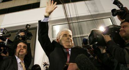 El presidente electo de Chipre, Dimitris Christofias, en una foto de archivo tras su triunfo electoral en febrero de 2008