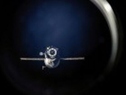 Los astronautas de la Estación Espacial Internacional han fotografiado la  Progress-59 , que sigue rotando fuera de control