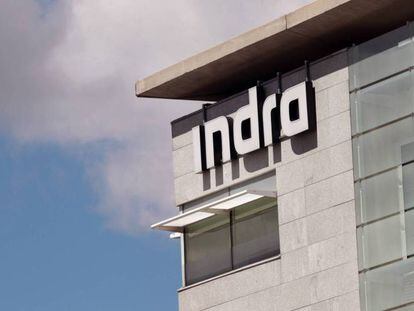 Indra negociará con los sindicatos un ERTE y reducciones de jornada