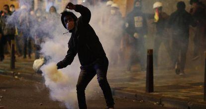 Un manifestante, durante una protesta en La Paz, el 6 de noviembre.