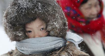 Un niño de la etnia Nenets en la ciudad de Nadym, a 2.500 kilómetros al noreste de Moscú.