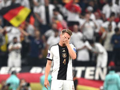 Al Khor (Qatar), 01/12/2022.- Matthias Ginter of Germany reacts at the end of the FIFA World Cup 2022 group E soccer match between Costa Rica and Germany at Al Bayt Stadium in Al Khor, Qatar, 01 December 2022. (Mundial de Fútbol, Alemania, Catar) EFE/EPA/Georgi Licovski
