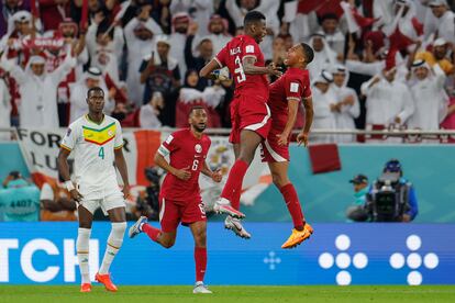Mohammed Muntari celebra el primer gol del anfitrión en este Mundial.