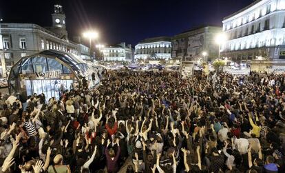 Asamblea de los acampados del 15-M en la Puerta del Sol de Madrid en 2011.